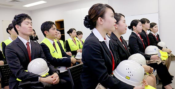 エアライン接遇＆国際マナーレッスンイメージ