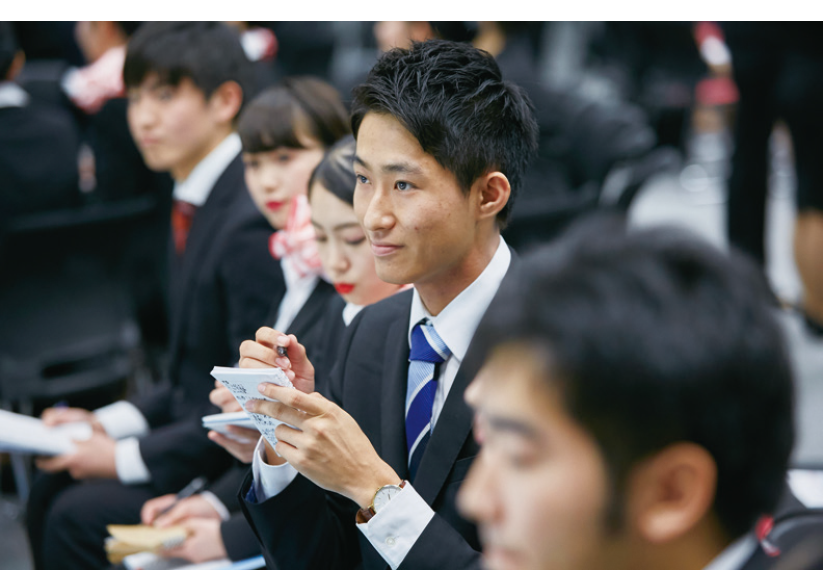 学園独自の「業界EXPO」
